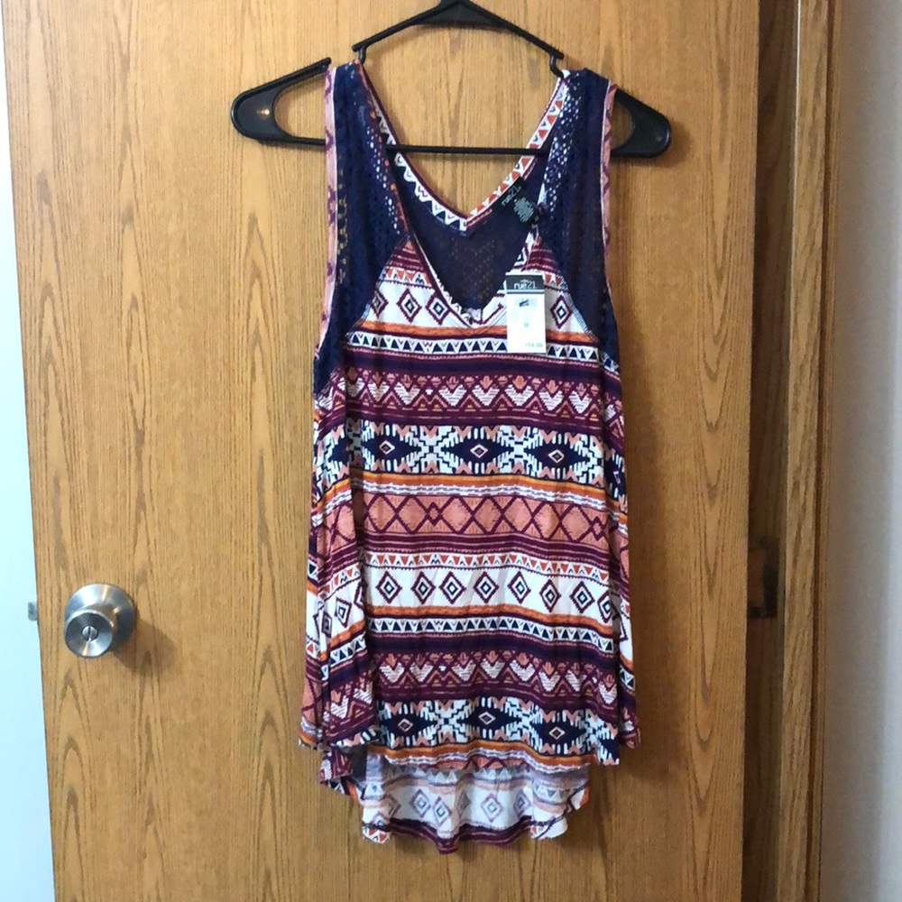 Lot of 5 tank tops - women/junior size M Rue 21, Hollister, No Boundaries